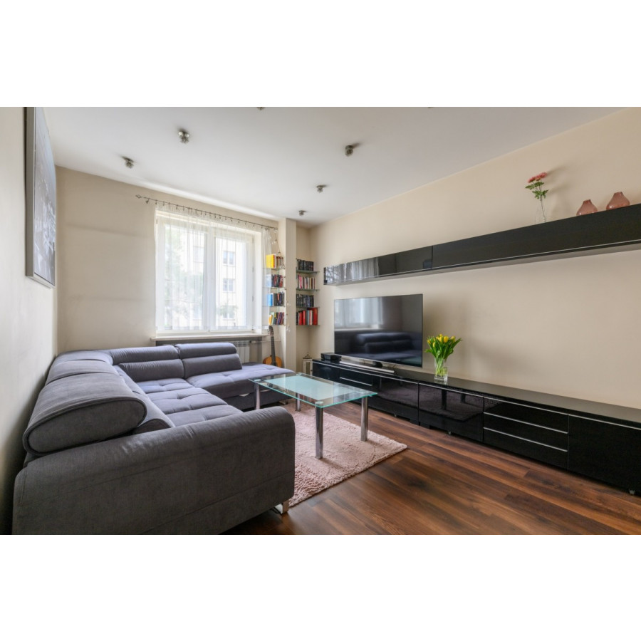 mazowieckie, Warszawa, Praga-Południe, Siennicka, Komfortowe mieszkanie w odrestaurowanej kamienicy