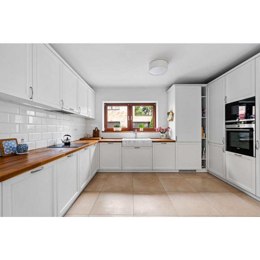 mazowieckie, Warszawa, Praga-Południe Kępa Gocławska, Algierska, Wyjątkowy szeregowiec na zielonej Saskiej Kępie: i