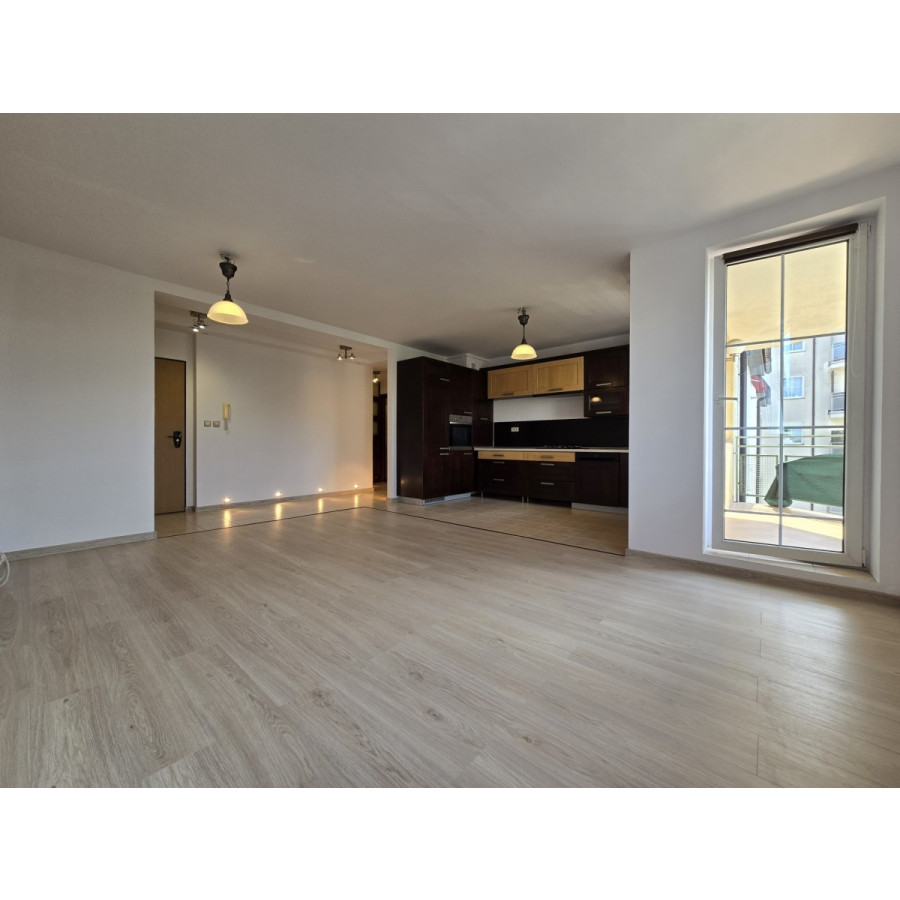 mazowieckie, Warszawa, Ursus, 2 pokoje z balkonem, kom&oacute;rka, miejsce parkingowe