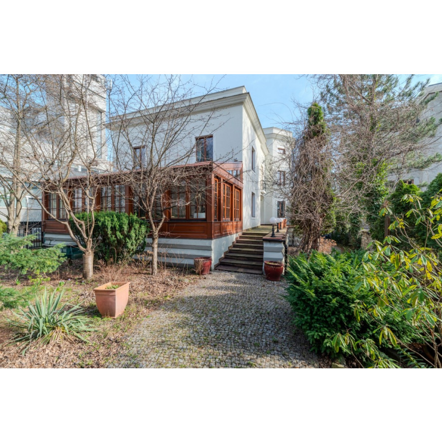 mazowieckie, Warszawa, Mokot&oacute;w, Belwederska, Przedwojenna willa na Belwederskiej