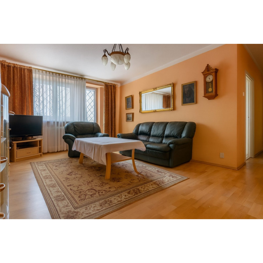 mazowieckie, Warszawa, Mokot&oacute;w Służew, Podbipięty, Metro| Oddzielna kuchnia| KW do założenia