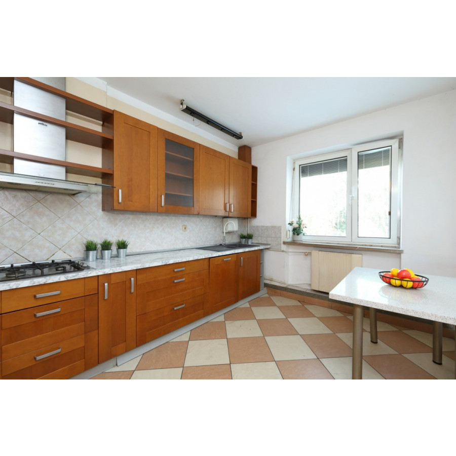 mazowieckie, Warszawa, Targ&oacute;wek Zacisze, Segment środkowy - garaż - blisko metro Zacisze