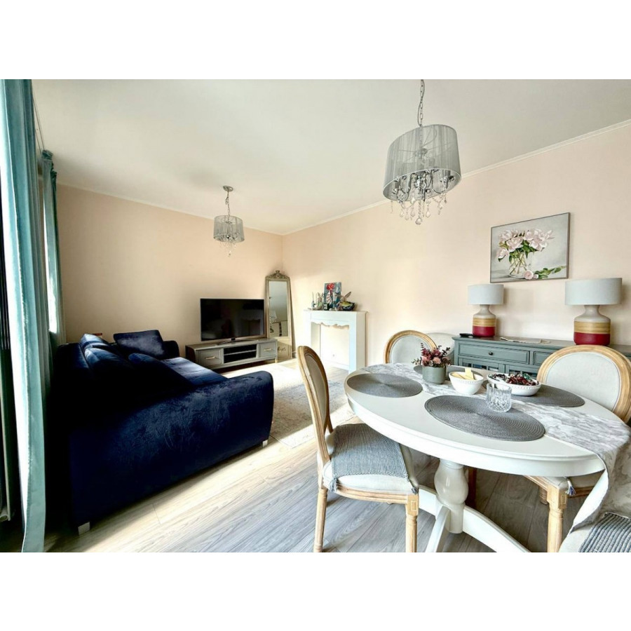 mazowieckie, Warszawa, Targ&oacute;wek, Calineczki, Przestronne mieszkanie do wprowadzenie się!