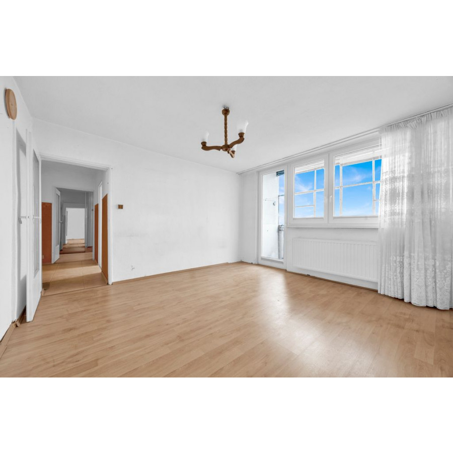 mazowieckie, Warszawa, Targ&oacute;wek, Janin&oacute;wka, mieszkanie przy Metrze Trocka &ndash; do remontu!