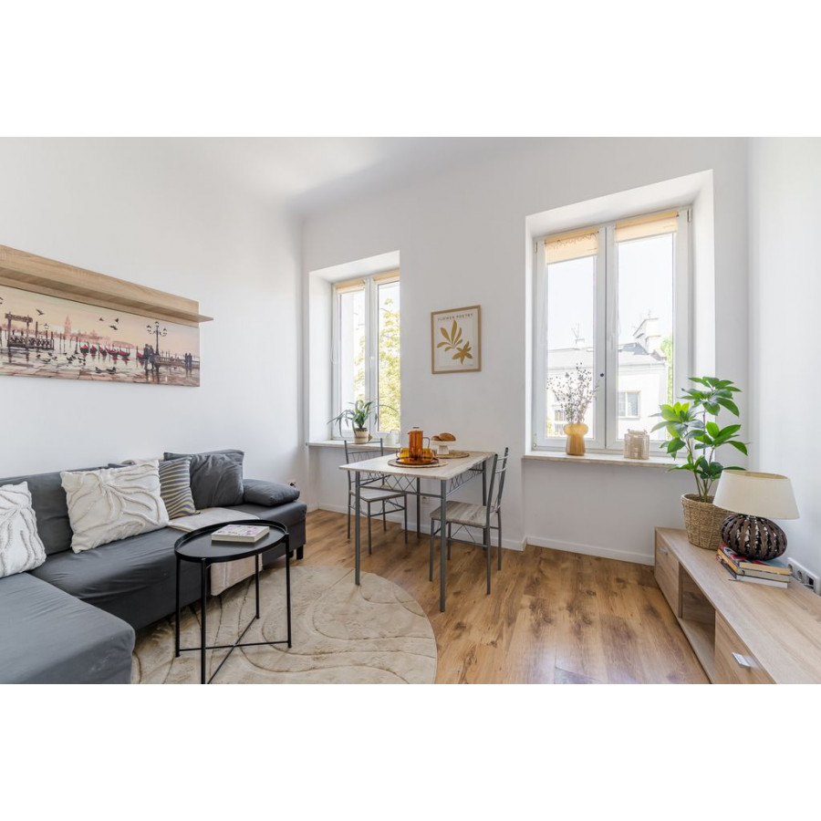 mazowieckie, Warszawa, Praga-P&oacute;łnoc, Strzelecka, Kamienica z 1912 roku przy Metro Szwedzka