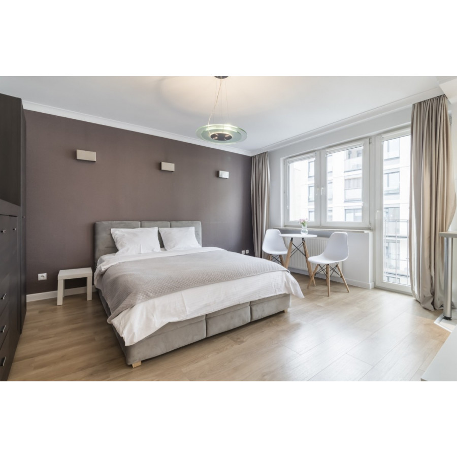 mazowieckie, Warszawa, Śr&oacute;dmieście, Sienna, Wyposażona kawalerka &ndash; zysk od pierwszego dnia.