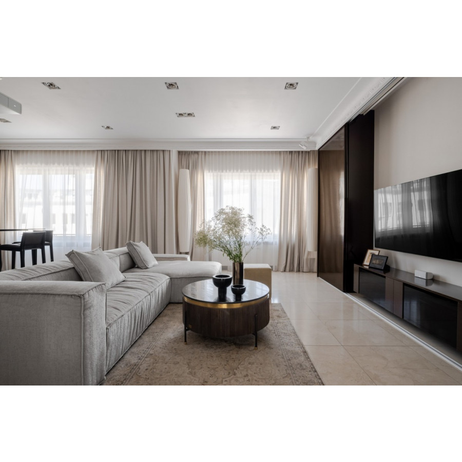 mazowieckie, Warszawa, Śr&oacute;dmieście, Juliana Bartoszewicza, Mieszkanie w postmodernistycznej kamienicy