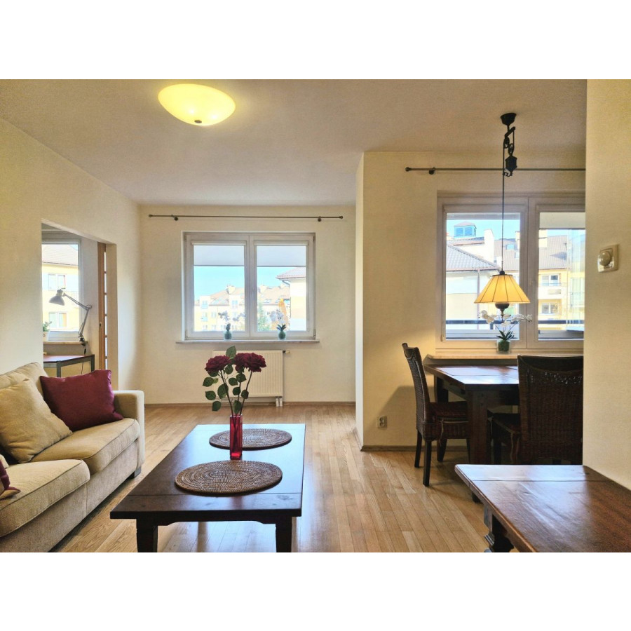 mazowieckie, Warszawa, Ursyn&oacute;w, Wąwozowa, Eleganckie 2 pokoje - tuż przy metrze Kabaty.