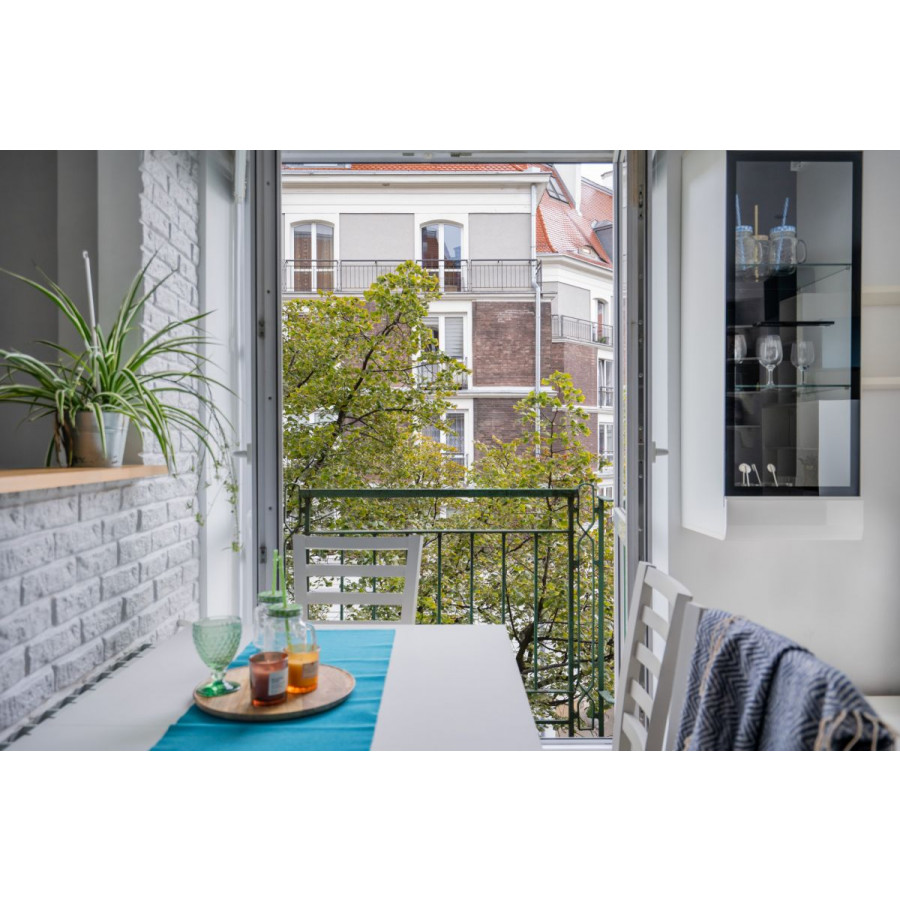 mazowieckie, Warszawa, Śr&oacute;dmieście, Aleja Wyzwolenia, Plac Zbawiciela - duża kawalerka na wynajem