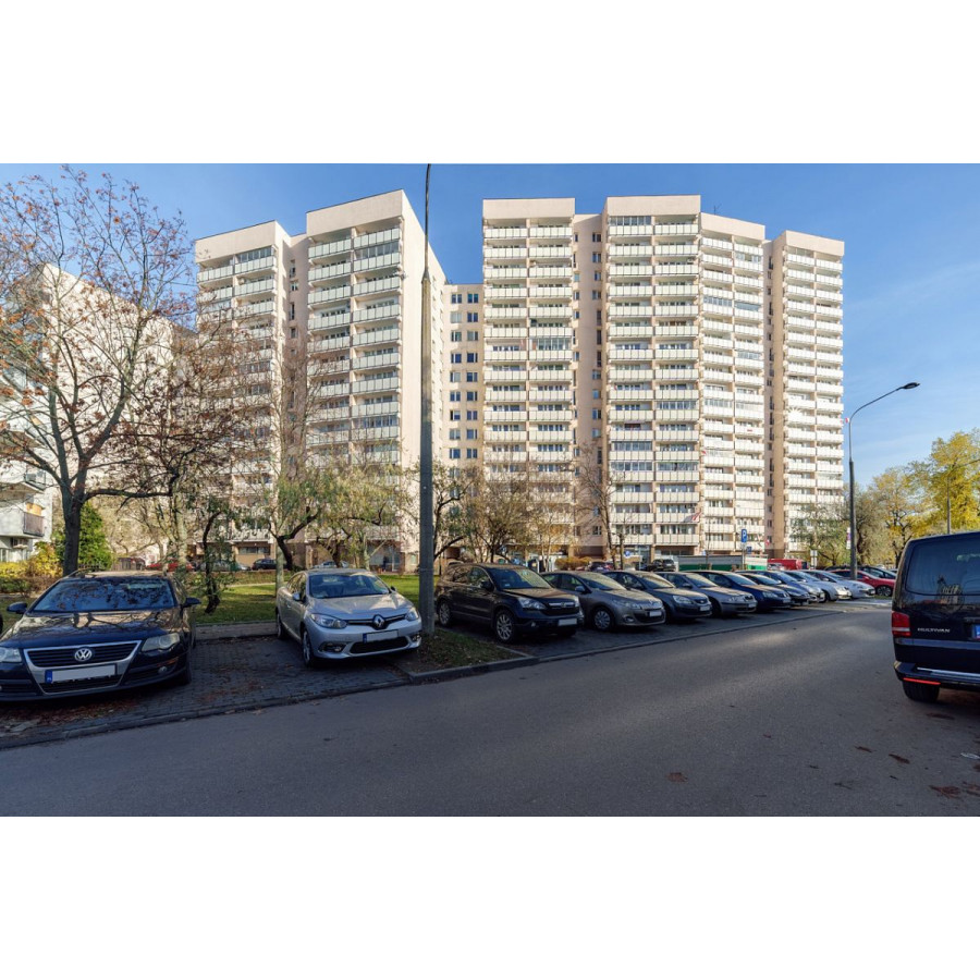 mazowieckie, Warszawa, Praga-Południe Groch&oacute;w, Igańska, 4 pokoje | 3 strony świata | do remontu | winda